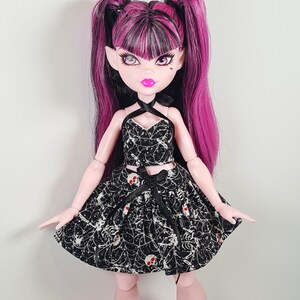 Draculaura outfits 2025