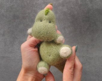 Dragon knitted stuffed toy, Knitted dinosaur toy, Finished animal toy as a gift for a baby