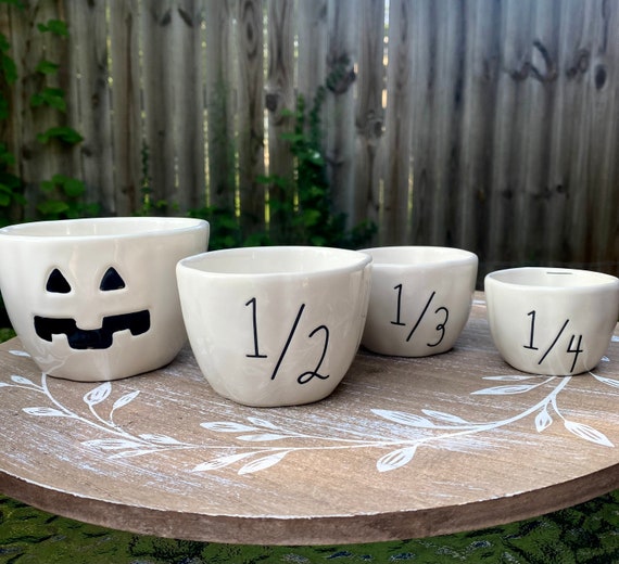 Rae Dunn Snoopy Halloween Measuring Cups