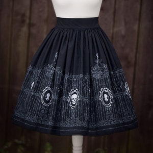 Skirt &#39;gate of bones&#39; / 100%cotton / plus size