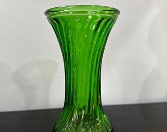 Vintage Ribbed Emerald Green Glass Hoosier Flower Vase