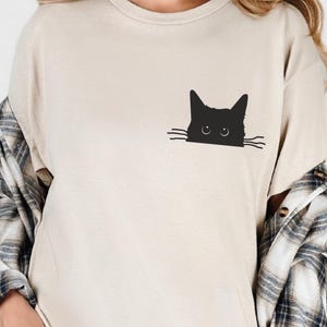 Cute Black Cat Pocket T-Shirt, gift for cat lovers, unisex cat lover shirt, graphic cat tee, minimalist cat design top