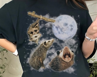 Chemise opossum avec graphique rétro de lune, t-shirt ridicule d&#39;opossum vénérant la lune, t-shirt vintage d&#39;opossum, cadeau d&#39;amoureux de la faune pour un ami