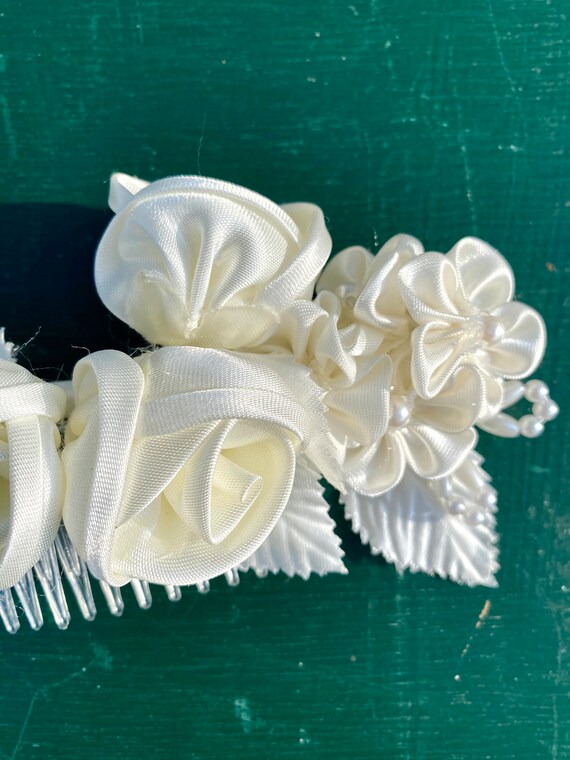 Vintage Antique White Roses With Pearls Hair Comb… - image 3