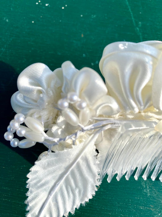Vintage Antique White Roses With Pearls Hair Comb… - image 5