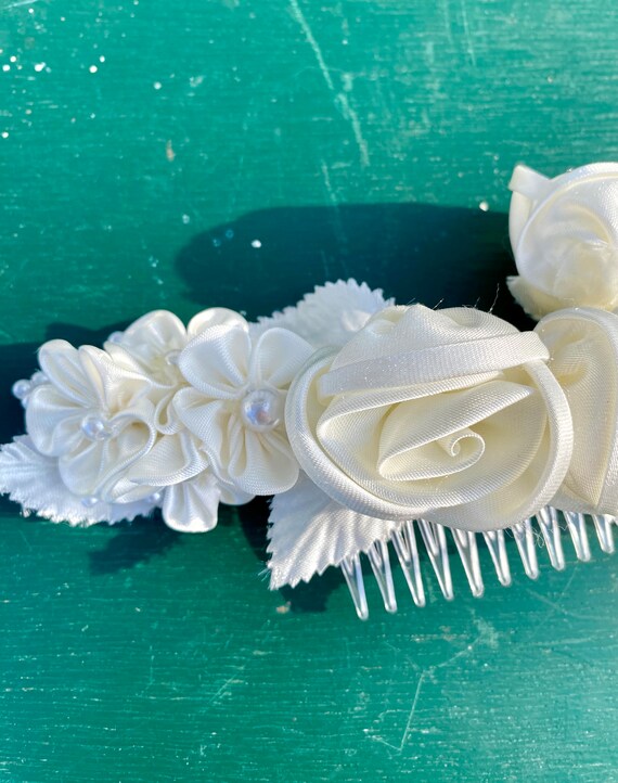 Vintage Antique White Roses With Pearls Hair Comb… - image 4