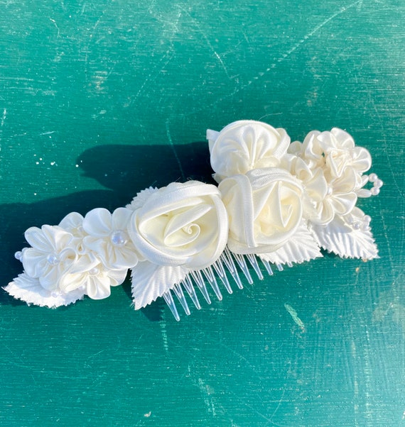 Vintage Antique White Roses With Pearls Hair Comb… - image 1