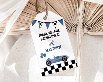 Imprimible dos etiquetas de favor de fiesta de cumpleaños rápidas, etiqueta de favor de coche de carrera azul, etiqueta de favor de fiesta de coche vintage, etiquetas de agradecimiento, descargar, editable, BC01
