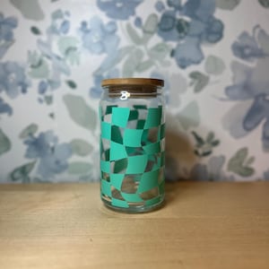 Checkered Glass Tumbler with Lid and Straw