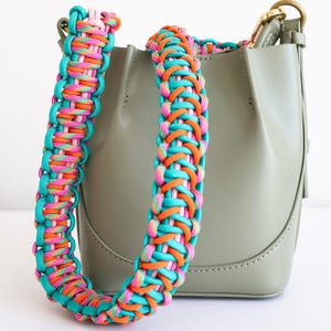 Bandoulière en macramé rose-turquoise fait main : bandoulière bohème