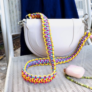 Bandoulière en macramé rose jaune bleu fait main : bandoulière bohème