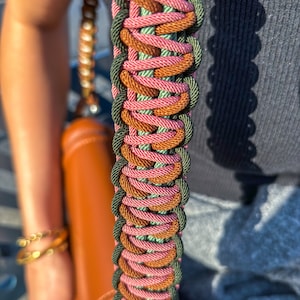 Courroie de sac à main recto-verso, porte-sac à bandoulière, bandoulière de sac à main rose vert, accroche-sac élégant en macramé, porte-sac élégant, lanière de sac à main épaule chic