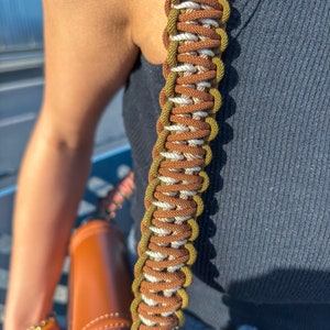 Courroie de sac à main recto-verso, porte-sac à bandoulière, bandoulière de sac à main marron vert, accroche-sac élégant en macramé, porte-sac élégant, lanière de sac à main épaule chic
