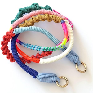 Lanière arc-en-ciel pour téléphone - accroche-porte-pièce personnalisé - sangle de téléphone premium - accessoire de téléphone personnalisé coloré-chaîne de téléphone-courroie personnalisée