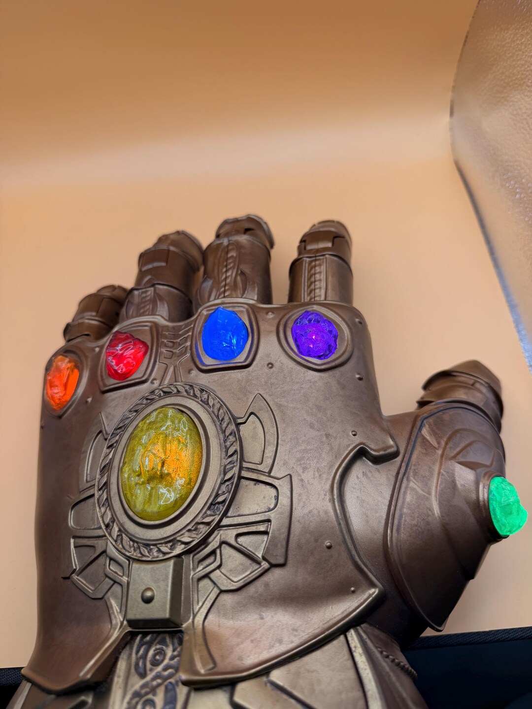 Marvel E0491 Legends Series Hasbro Articulated Infinity Gauntlet Thanos ...