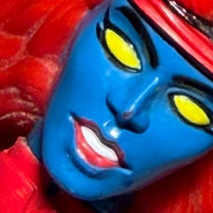 Marvel 12 Inch 1996 Marvel Comics X-Men Deluxe Edition 10 Inch Figure MYSTIQUE with Blaster