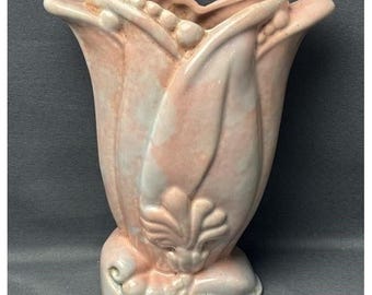 GONDER FLORAL VASE Pink Vintage Mid Century Like McCoy Hull & Weller Tulip