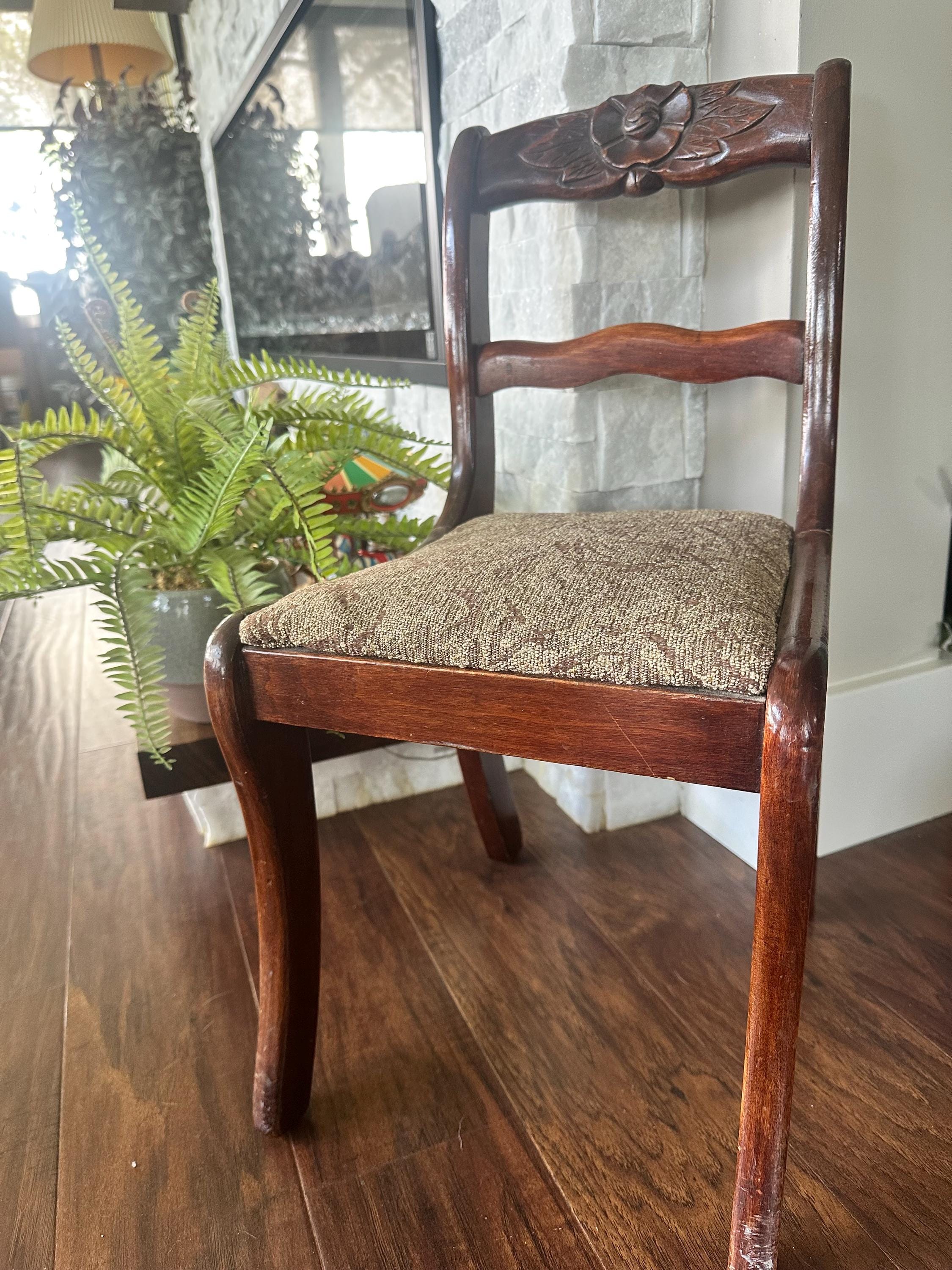 Carved vintage chairs - Etsy 日本