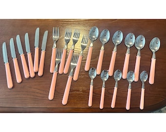 Mid-Century Modern 23 Stück Inox Italy Rostfrei Besteck Rosa Kunststoffgriff