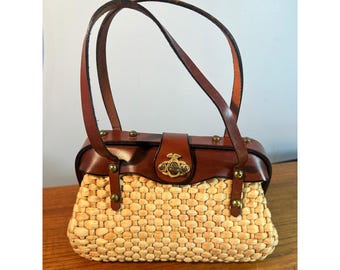 Vintage Woven Straw Leather Basket Handbag Brown Trim Eagle Turn Lock Bag