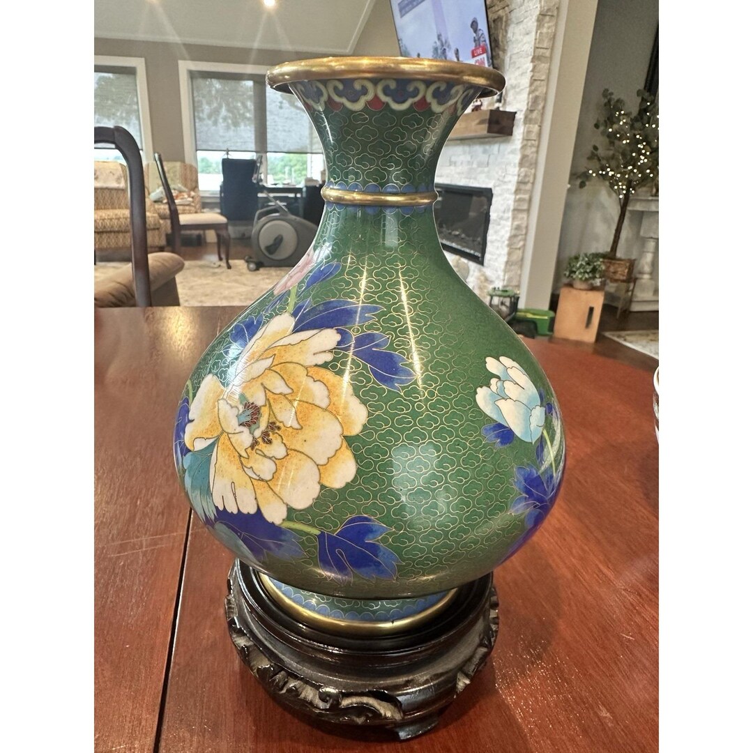 ヴィンテージ中国製 10 インチ七宝焼エナメル花瓶緑牡丹の花 W