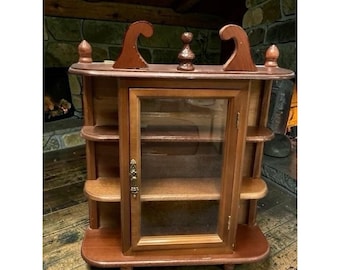 Vintage-Schrank aus Holz mit Glastür, Ablage für Nippes und Schmuck