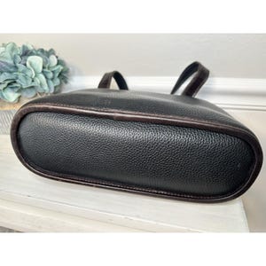 Vintage Brighton Schwarz Pebbled Leder Tote Croc Trim Umhängetasche Floral Futter Bild 8