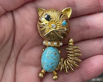 Vintage Spun Wire Cat Brooch Pin Trembler Spring Tail Faux Turquoise Pearls 2”