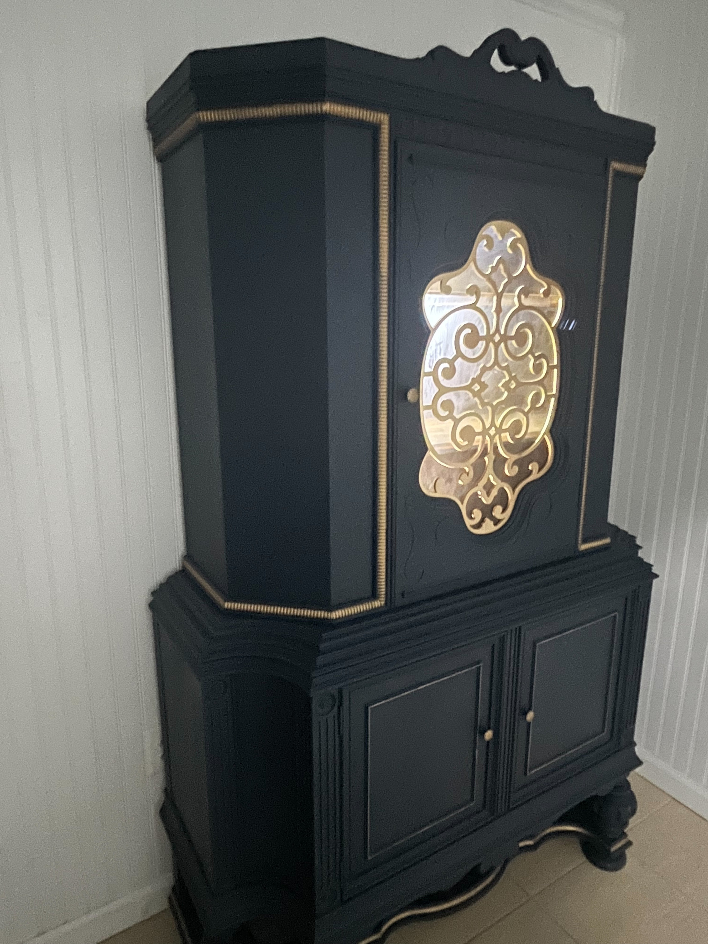 Elegant Lighted China Cabinet - Etsy