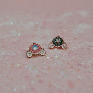 Aschenputtel Wagen | Apple Watch Anhänger, Vergnügungsparks, Disneyland, Kettenanhänger, Kettenanhänger, Kürbisse, Vergnügungsparks