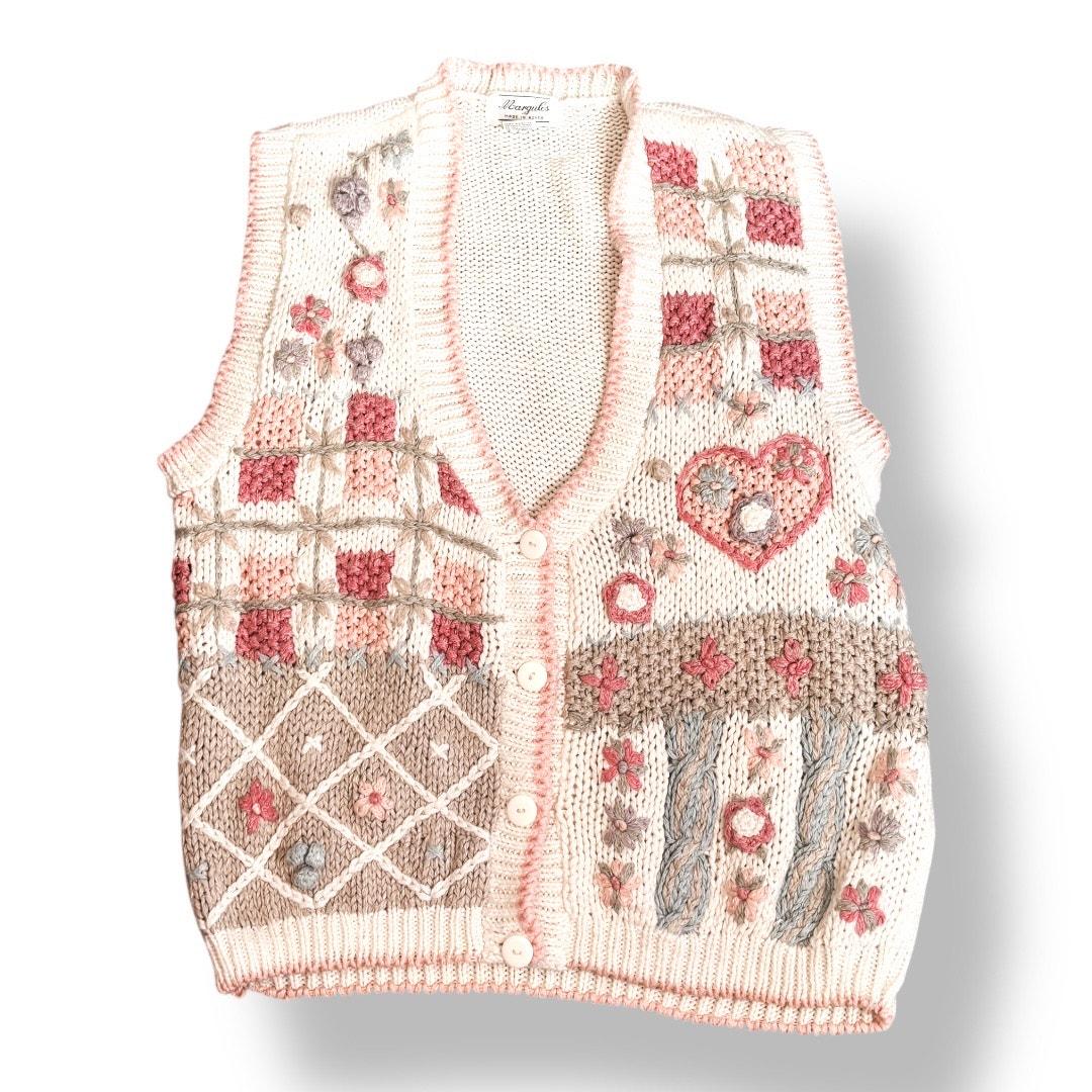 [GRAVER]★HEART BOARD EMBROIDERY KNIT VEST MUSINSA | GRAVER [UNISEX]Heart board embroidery knit vest_black