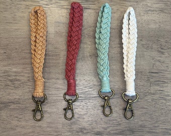 Porte-clés bracelet en macramé