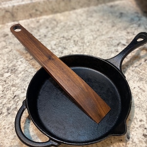 Solid Walnut Wooden Spatula | Heavy Duty Flat Turner And Scraper for Cast Iron & Nonstick
