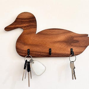 Handgemachte Walnuss Enten Schlüsselhalter | Ente Wanddekor | Küchen Organizer | Messbecher-Aufhänger | Landhaus Dekor