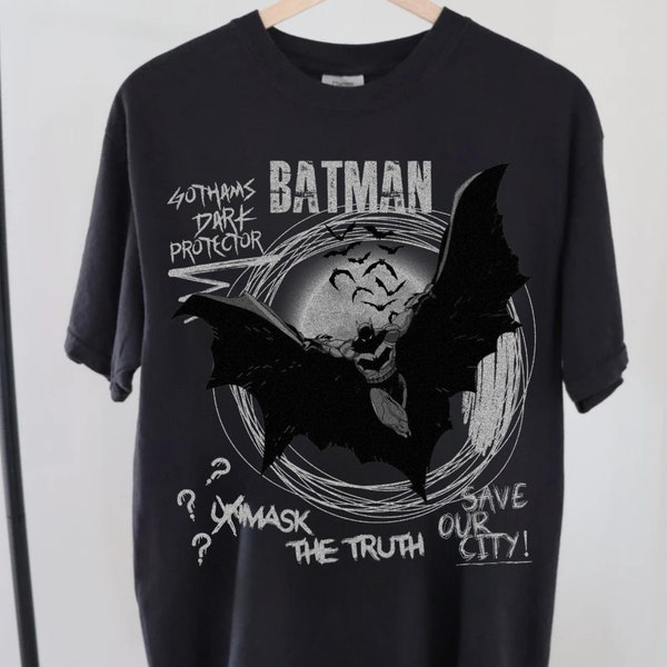 Vintage Batman Shirt, FRONT,  batman comic book shirt, the batman dc comics art shirt, vintage dc comics shirt, dc comics shirt