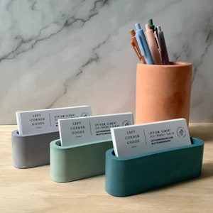 Tarjetero de hormigón moderno personalizado / Accesorio de escritorio minimalista / Decoración de oficina personalizada