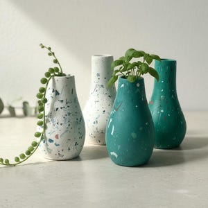 Miniatur Terrazzo Bud Vase 4er-Set für Blumen, Luftpflanzen, Wohnkultur, Gipszement
