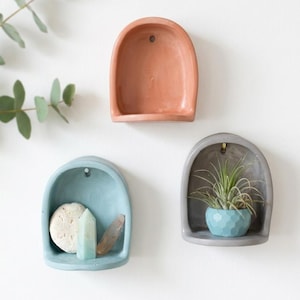 Arch Wall Niche Shelf - Organic Minimalist Decor for Small Objects, Air Plants & Trinkets - Nordic Boho Display