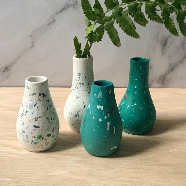 Vases bourgeons miniatures Terrazzo | ciment de gypse | Petits vases à fleurs | Supports pour plantes aériennes | Décoration intérieure en béton | Maman pot