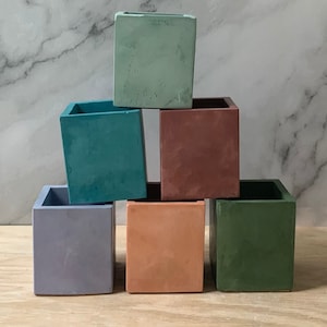 Vibrant Mini Cement Container: Versatile Desk - Home Organizer for Accessories, Pens & Decor