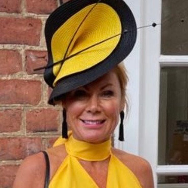 Ascot ladies race day occasion double disc headpiece hat fascinator in black and yellow with quill detail and beading