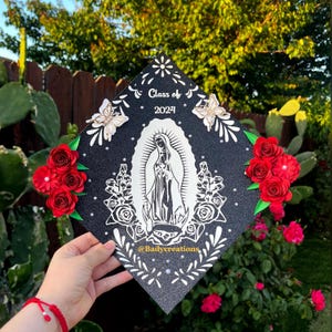 Dame van Guadalupe, afstudeertopper, afstudeerpet Virgencita, afstudeertopper, rozen
