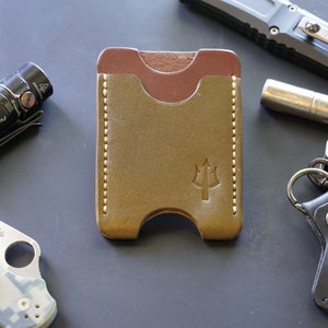 Cartera de cuero hecha a mano "The Pushup" - Diseño delgado y minimalista para uso diario, regalo perfecto para caballeros