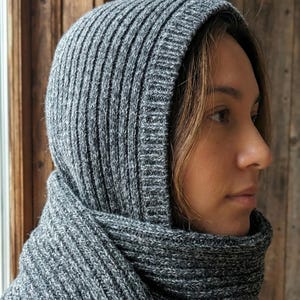 Breipatroon sjaal met capuchon (pdf)