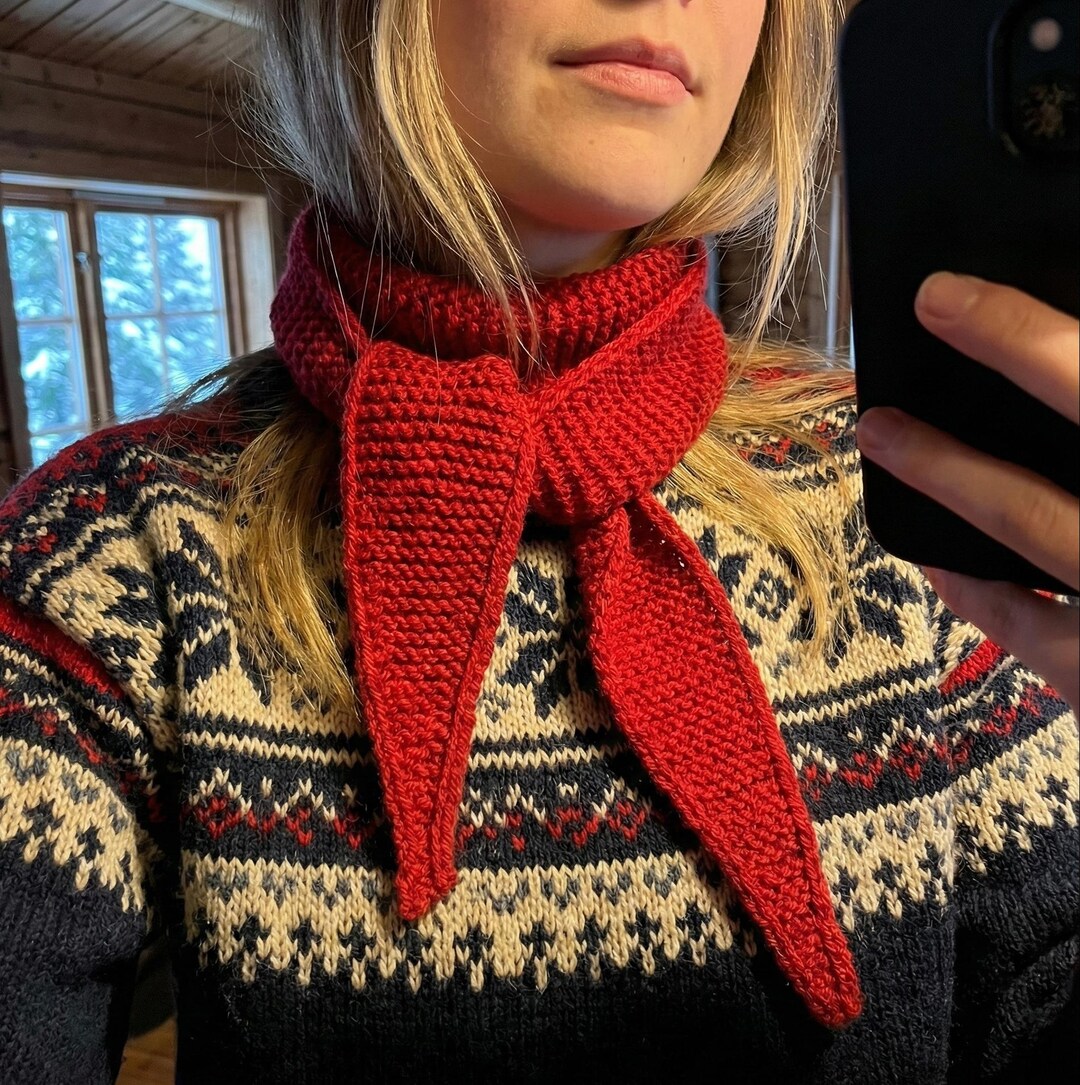 Sophie Scarf Knitting Pattern PDF | Easy Neckerchief Knit