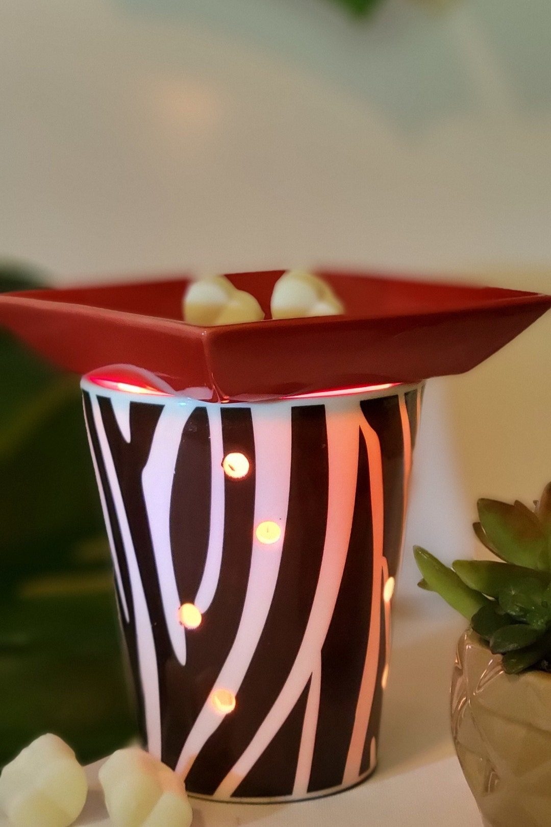 Zebra Bold Wax Melt Burner and Electric Wax Warmer for Scented Wax Melts by Evelina Natural