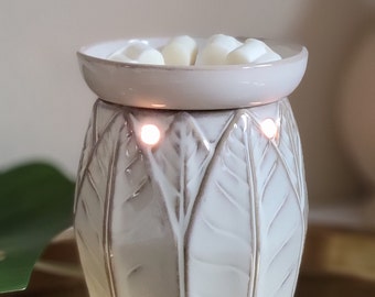Banana Leaf Electric Wax Warmer: Tropical Home Decor