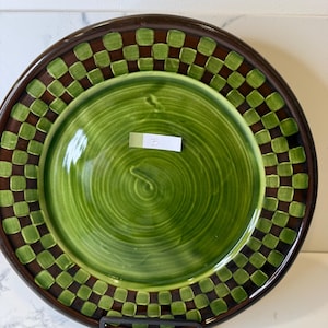 CHOICE of Vintage 1983 collectable MACKENZIE -CHILDS Wittika Pickles heavy lg redware dinner plates in brown/green checkered pattern see all B