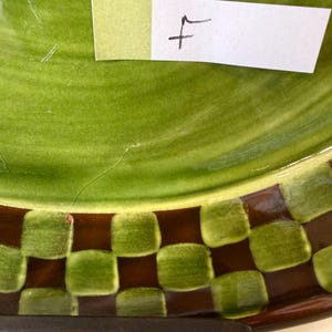 CHOICE of Vintage 1983 collectable MACKENZIE -CHILDS Wittika Pickles heavy lg redware dinner plates in brown/green checkered pattern see all afbeelding 16