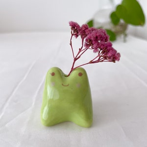 Handmade ceramic mini frog vase